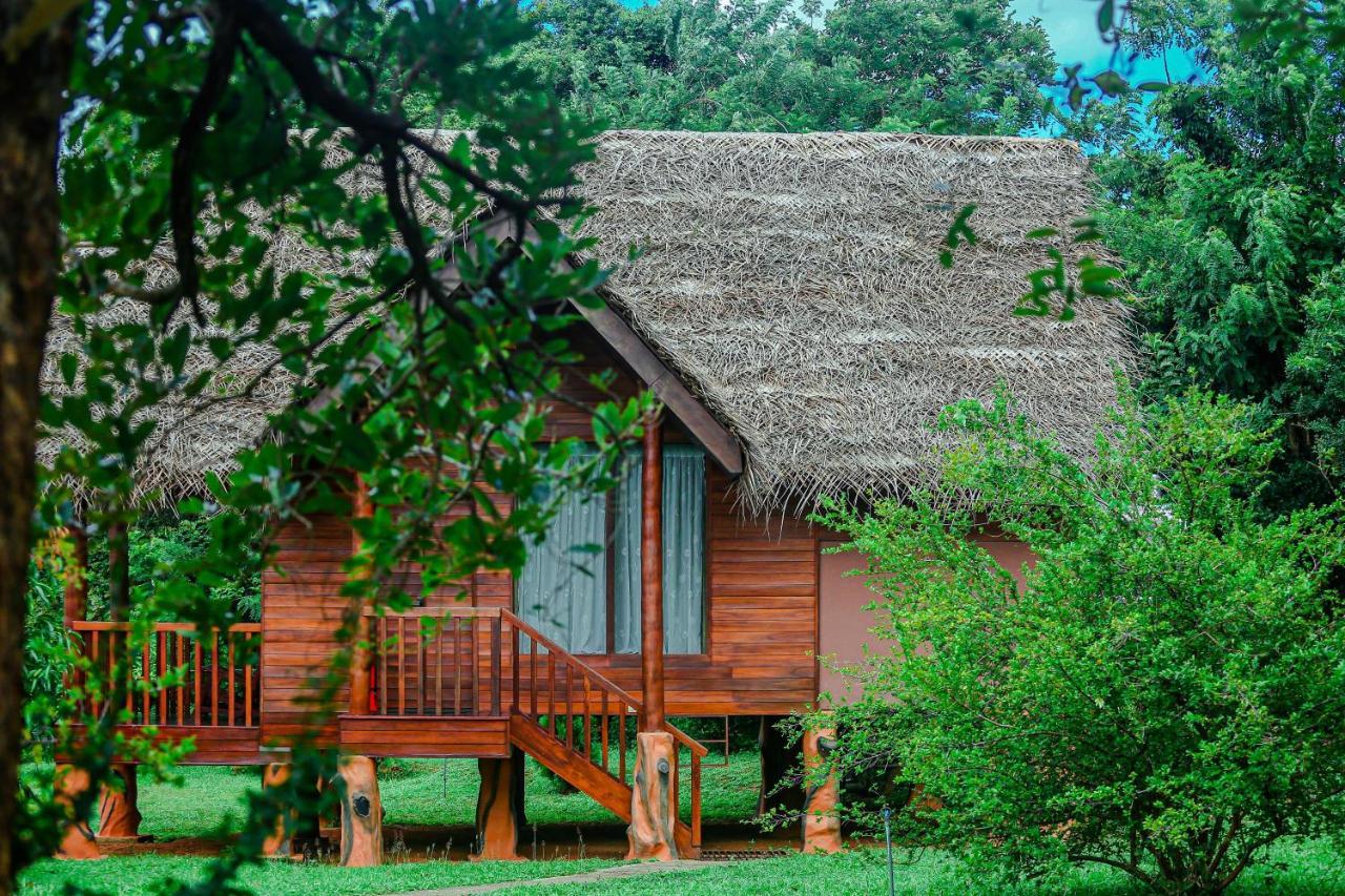 Sigiriya Water Cottage Eksteriør billede