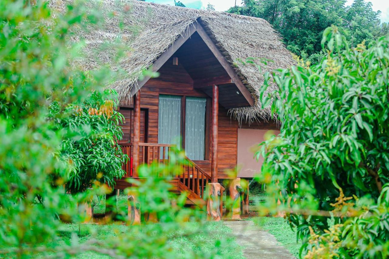 Sigiriya Water Cottage Eksteriør billede